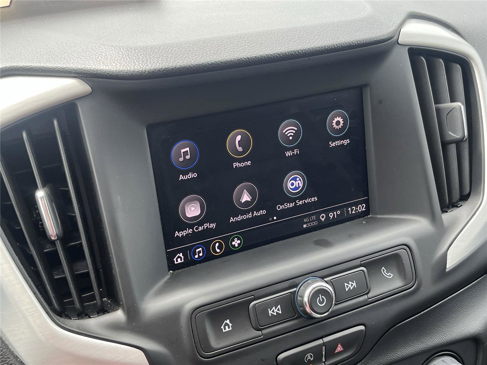 Used 2024 GMC Terrain SLE image 23