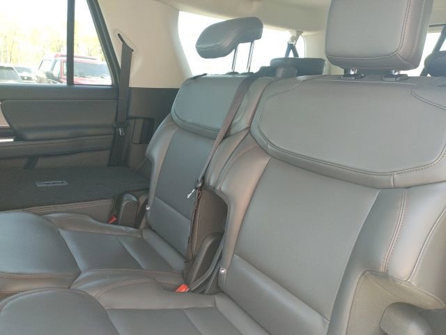 Used 2025 Ford Expedition Max Active image 16