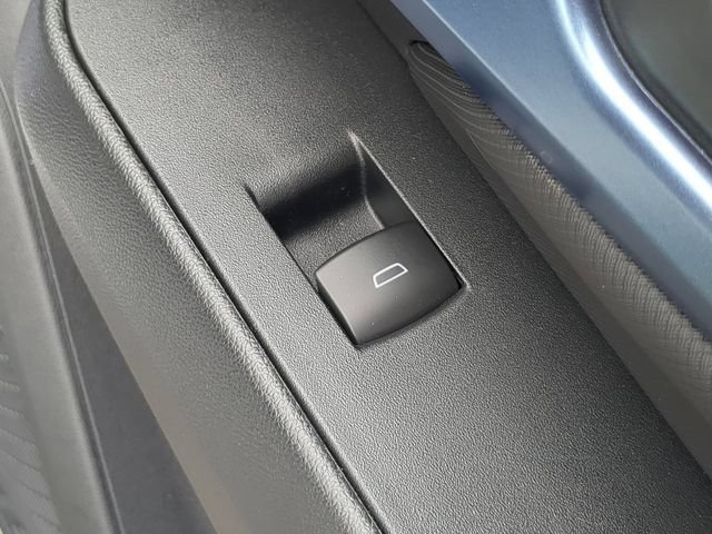 New 2026 Chevrolet Equinox EV LT FWD image 37