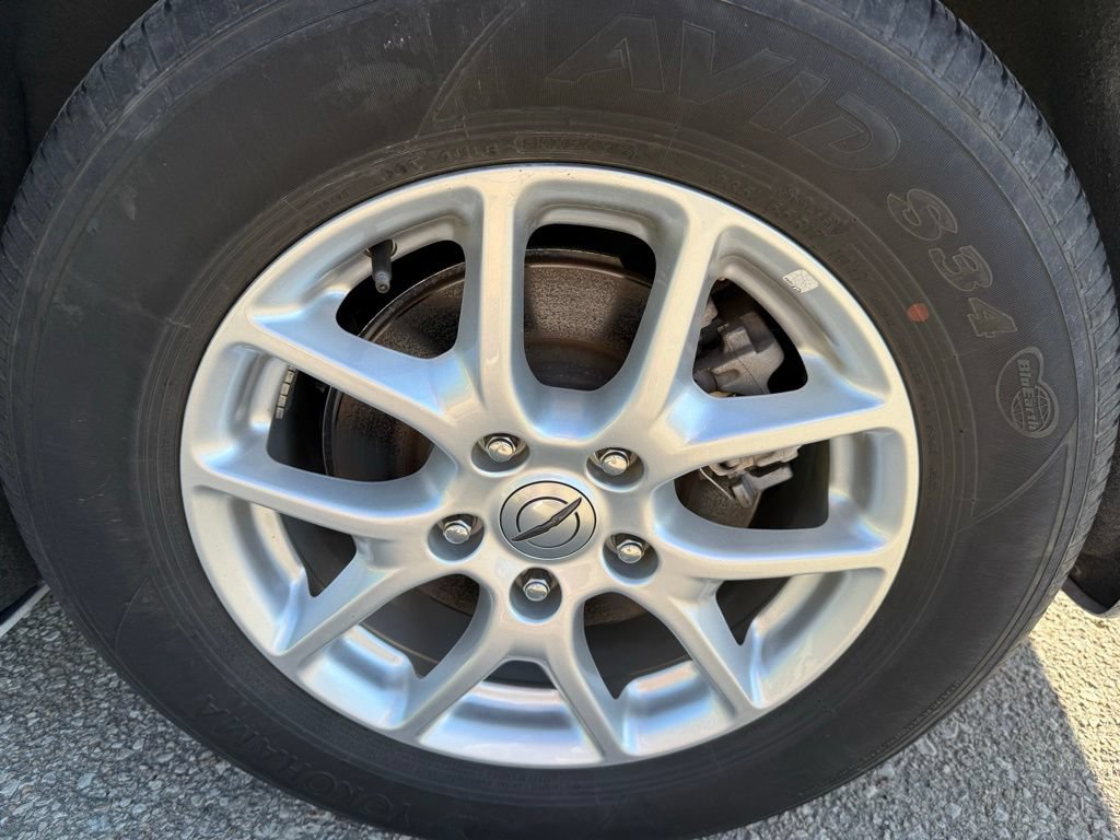 Used 2023 Chrysler Voyager LX FWD image 39
