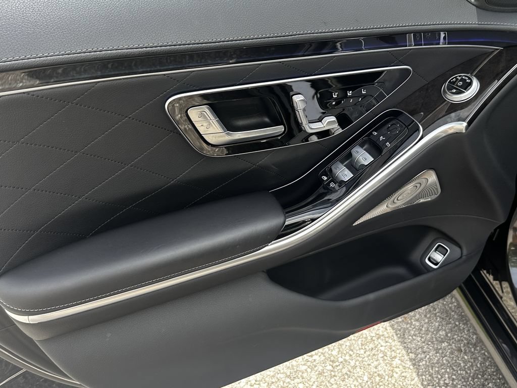 Certified 2023 Mercedes-Benz S 580e 4MATIC Sedan image 11