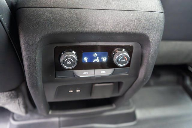 Used 2024 Chevrolet Traverse Z71 w/ Enhanced Driving Package image 18