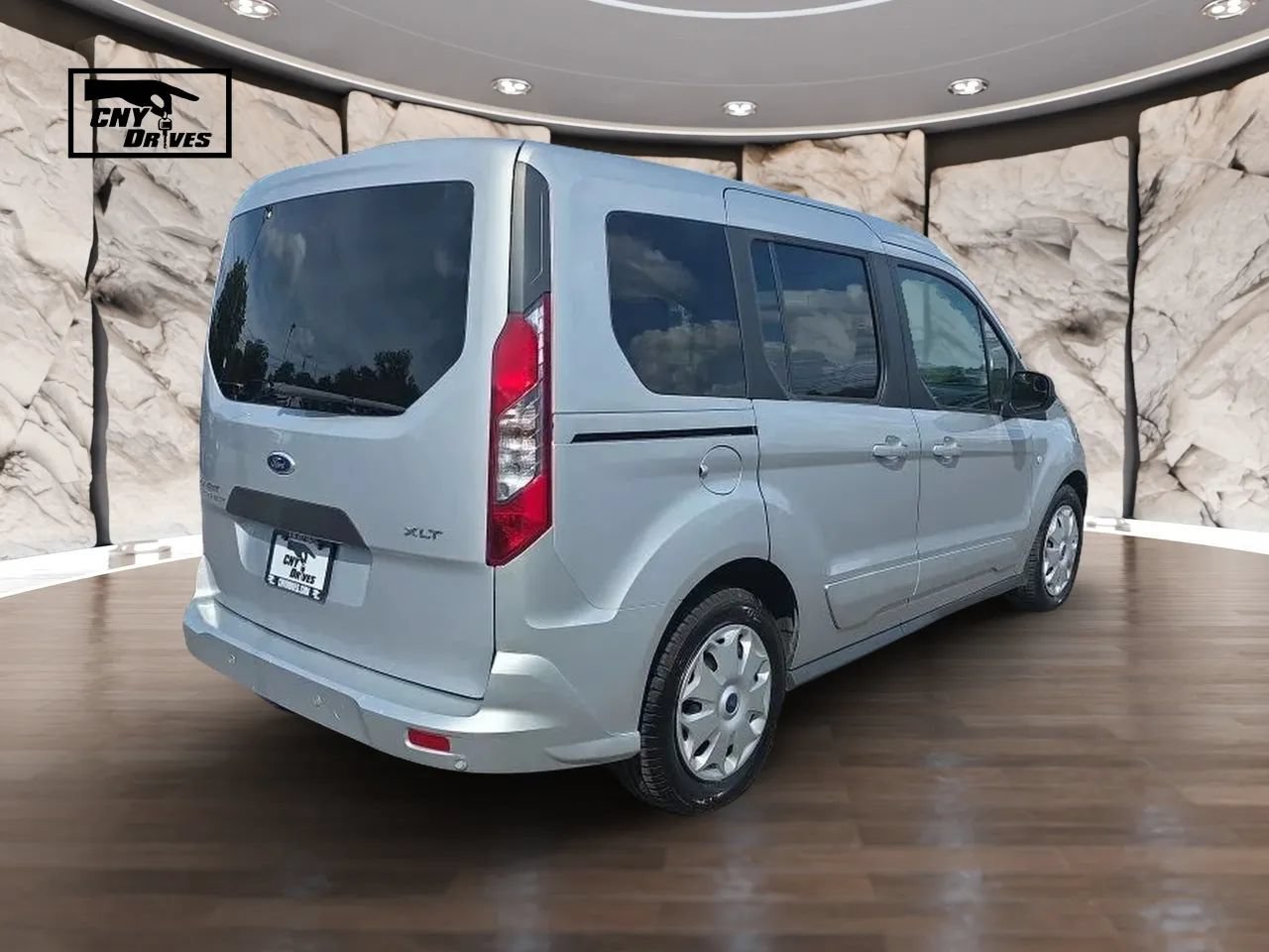 Used 2016 Ford Transit Connect XLT FWD image 5