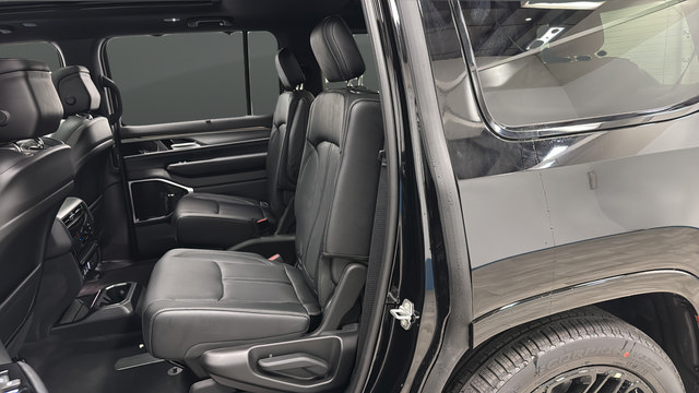 New 2026 Jeep Grand Wagoneer Limited AWD/4WD image 23