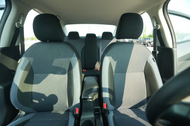 Used 2025 Nissan Versa SV FWD image 38