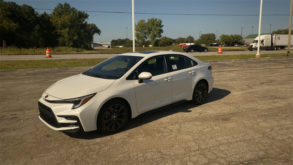 New 2025 Toyota Corolla XSE image 4