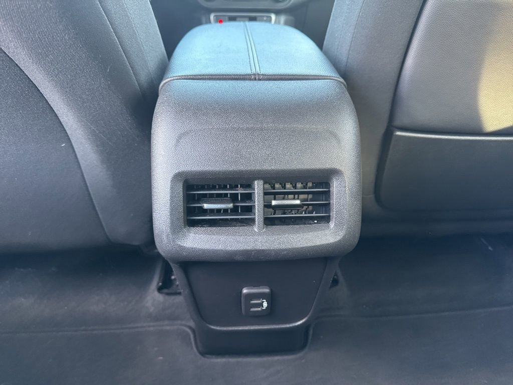 Used 2022 GMC Terrain SLE image 25