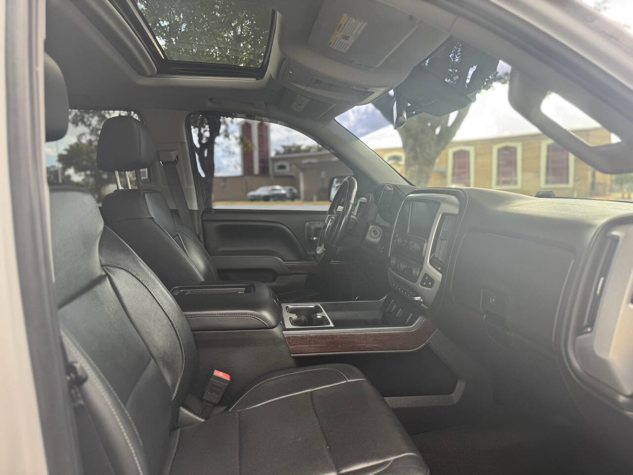 Used 2017 GMC Sierra 1500 SLT image 4