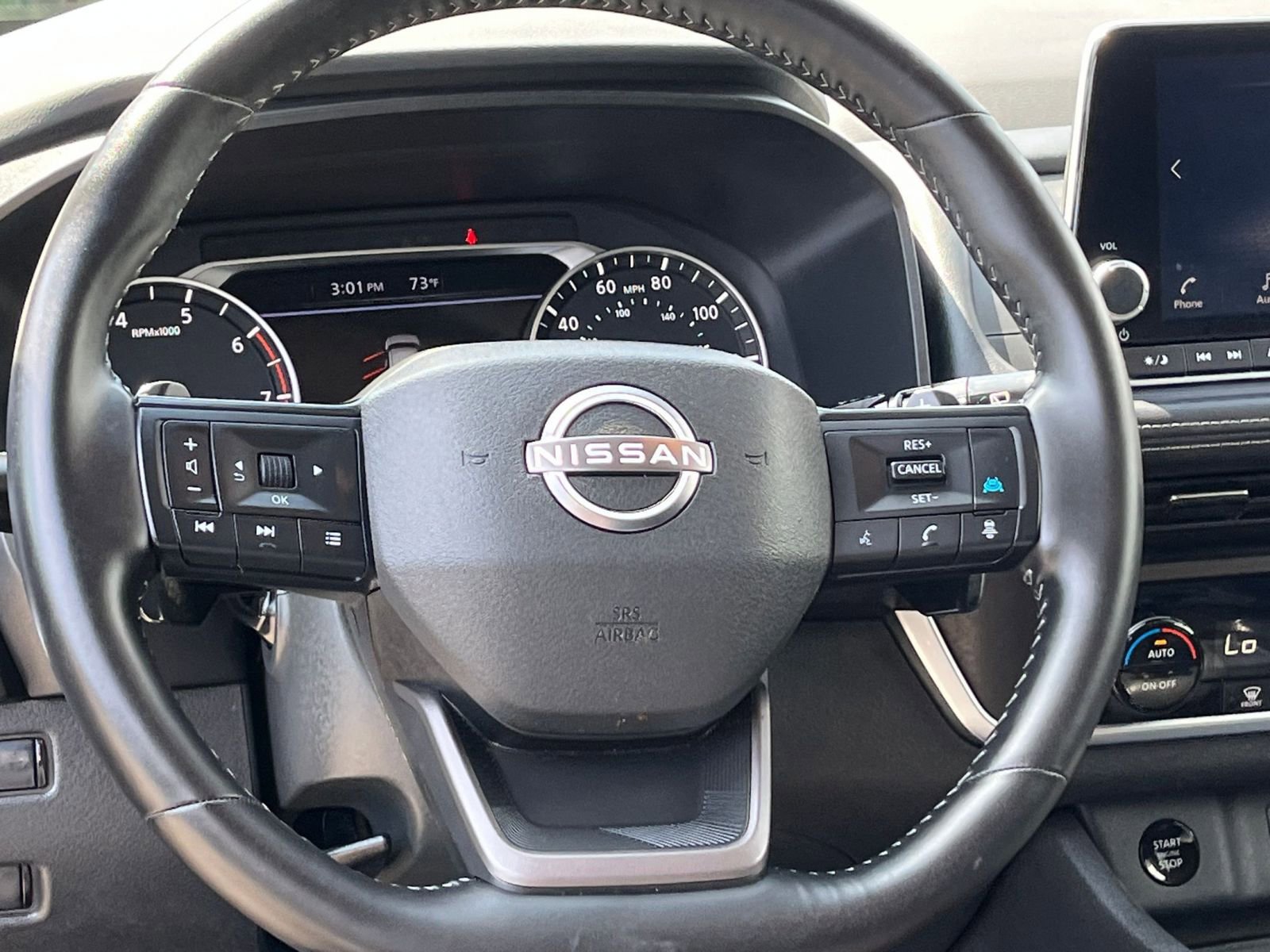 Used 2025 Nissan Rogue SV FWD image 30