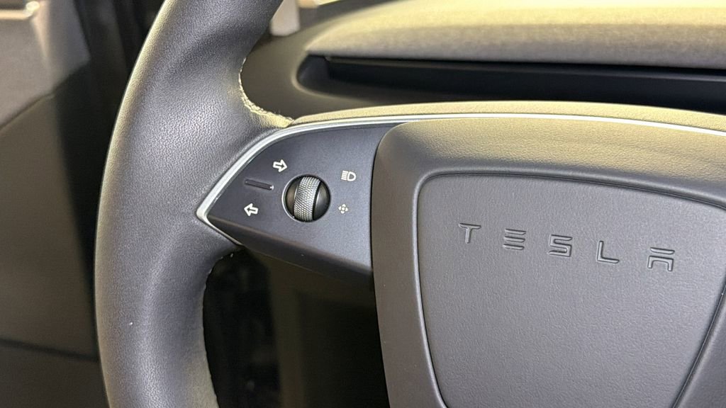 Used 2025 Tesla Model 3 Long Range RWD image 27