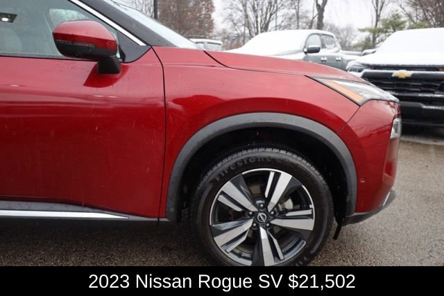 Used 2023 Nissan Rogue SV image 12