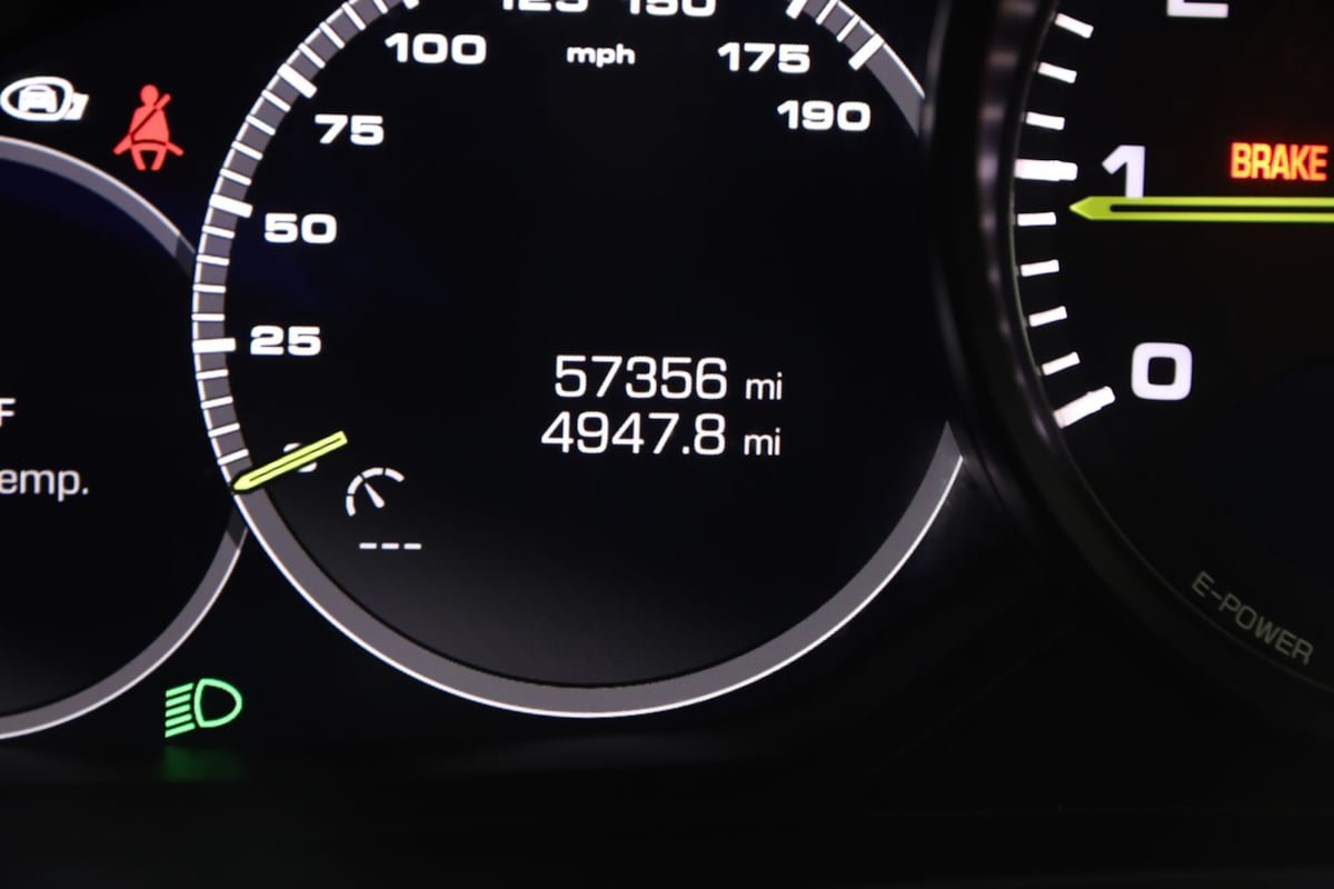 Used 2018 Porsche Panamera 4 AWD/4WD image 50