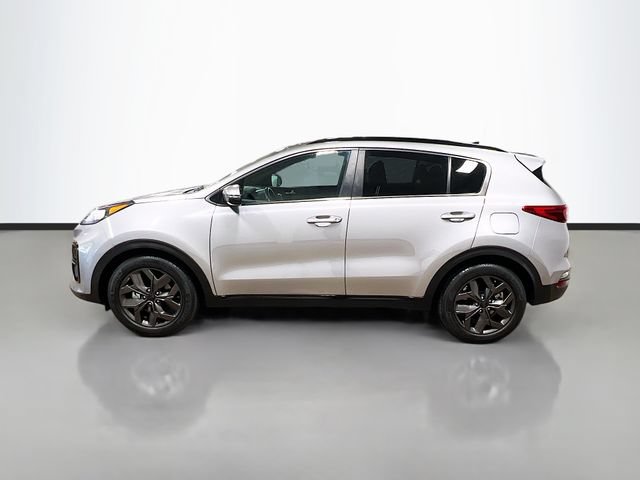 Certified 2022 Kia Sportage Nightfall Edition FWD image 4