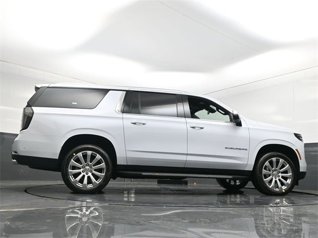 New 2026 Chevrolet Suburban Premier image 33