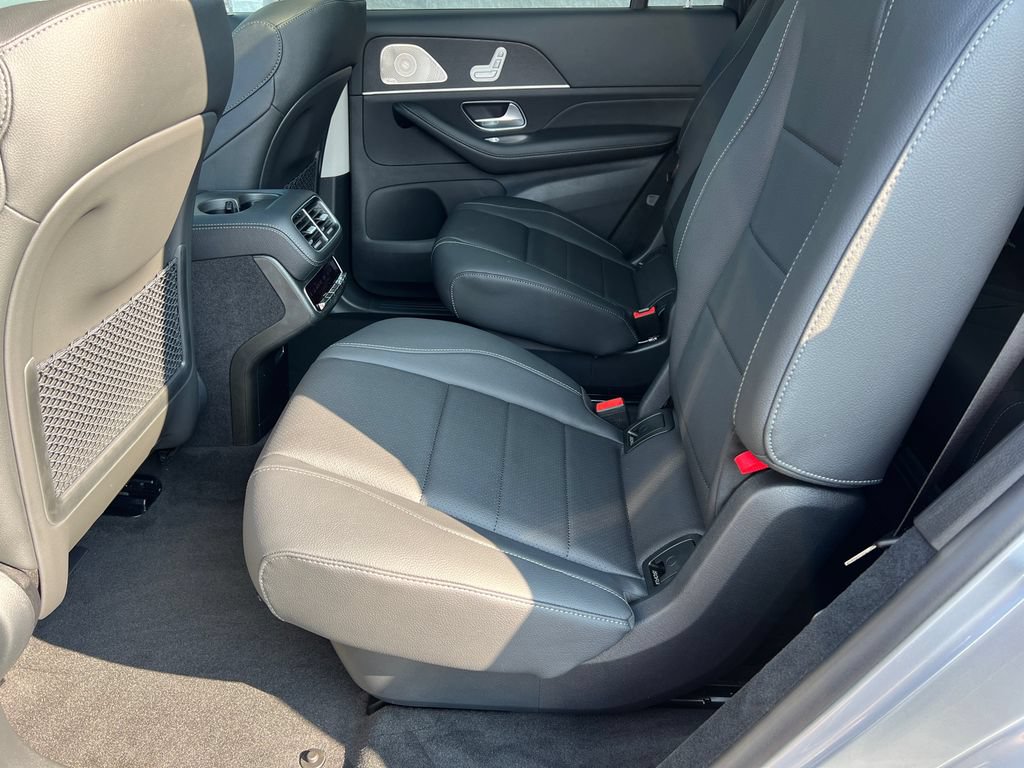 New 2026 Mercedes-Benz GLS 450 4MATIC image 25