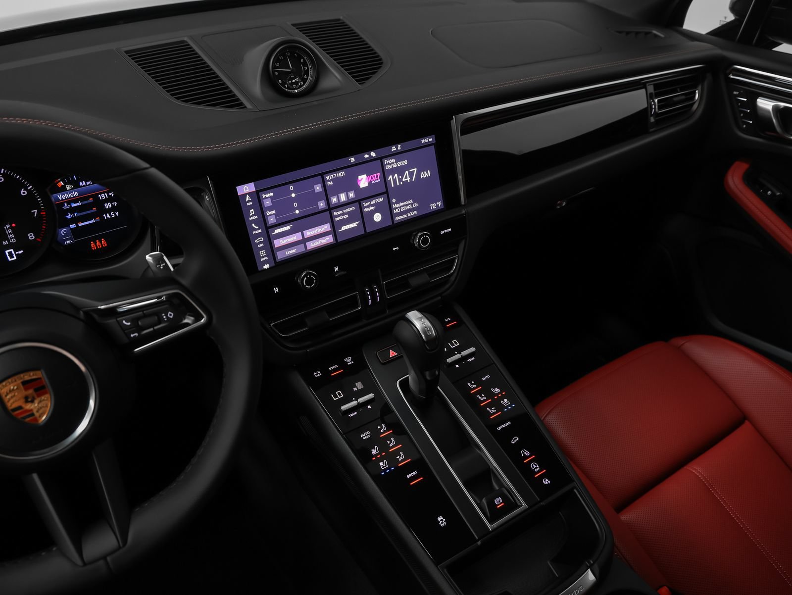 New 2026 Porsche Macan AWD/4WD image 33