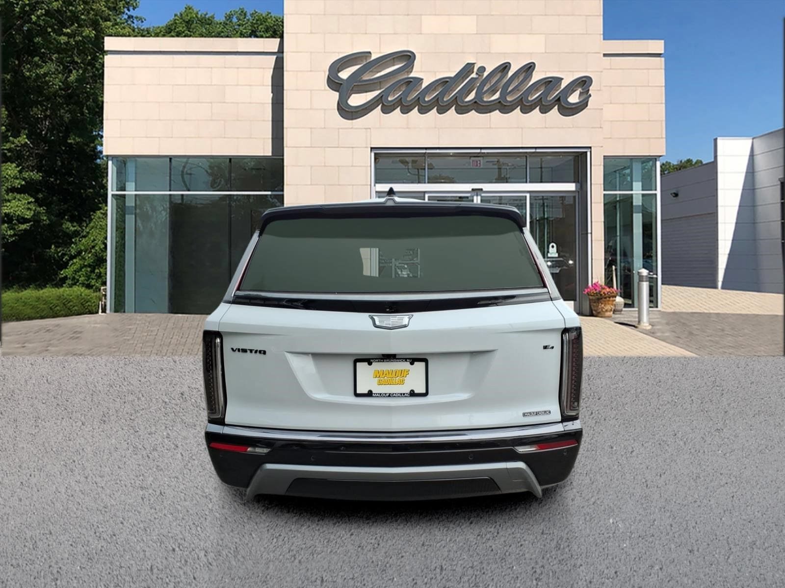 New 2027 Cadillac Vistiq Luxury w/ LPO, Floor Liner Package AWD/4WD image 4