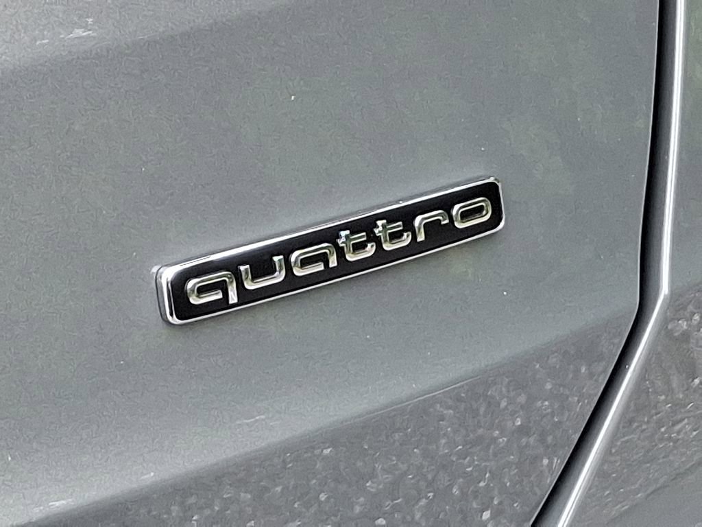 Certified 2025 Audi Q3 2.0T Premium w/ Convenience Package AWD/4WD image 12