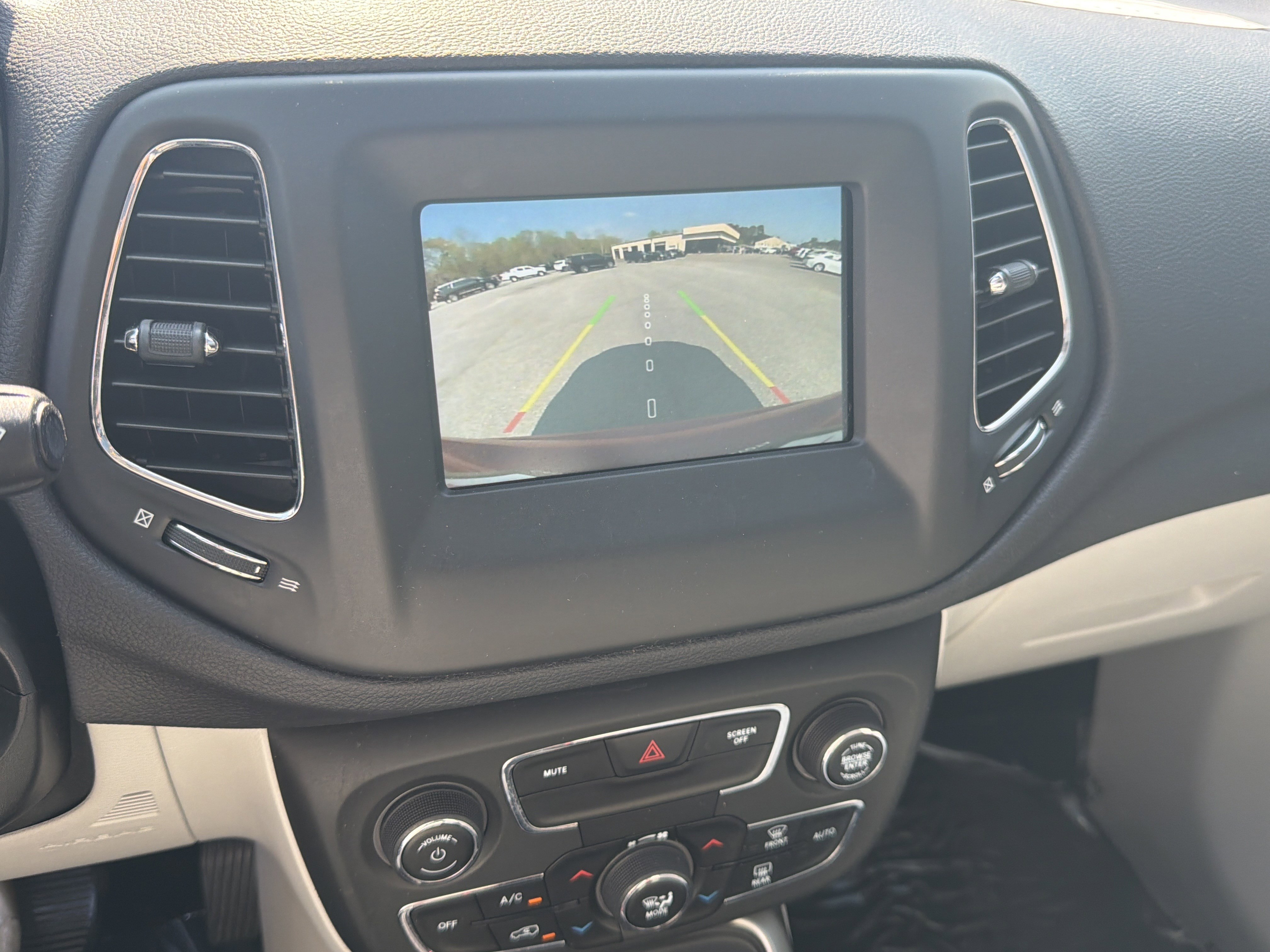 Used 2019 Jeep Compass Latitude w/ Popular Equipment Group image 27