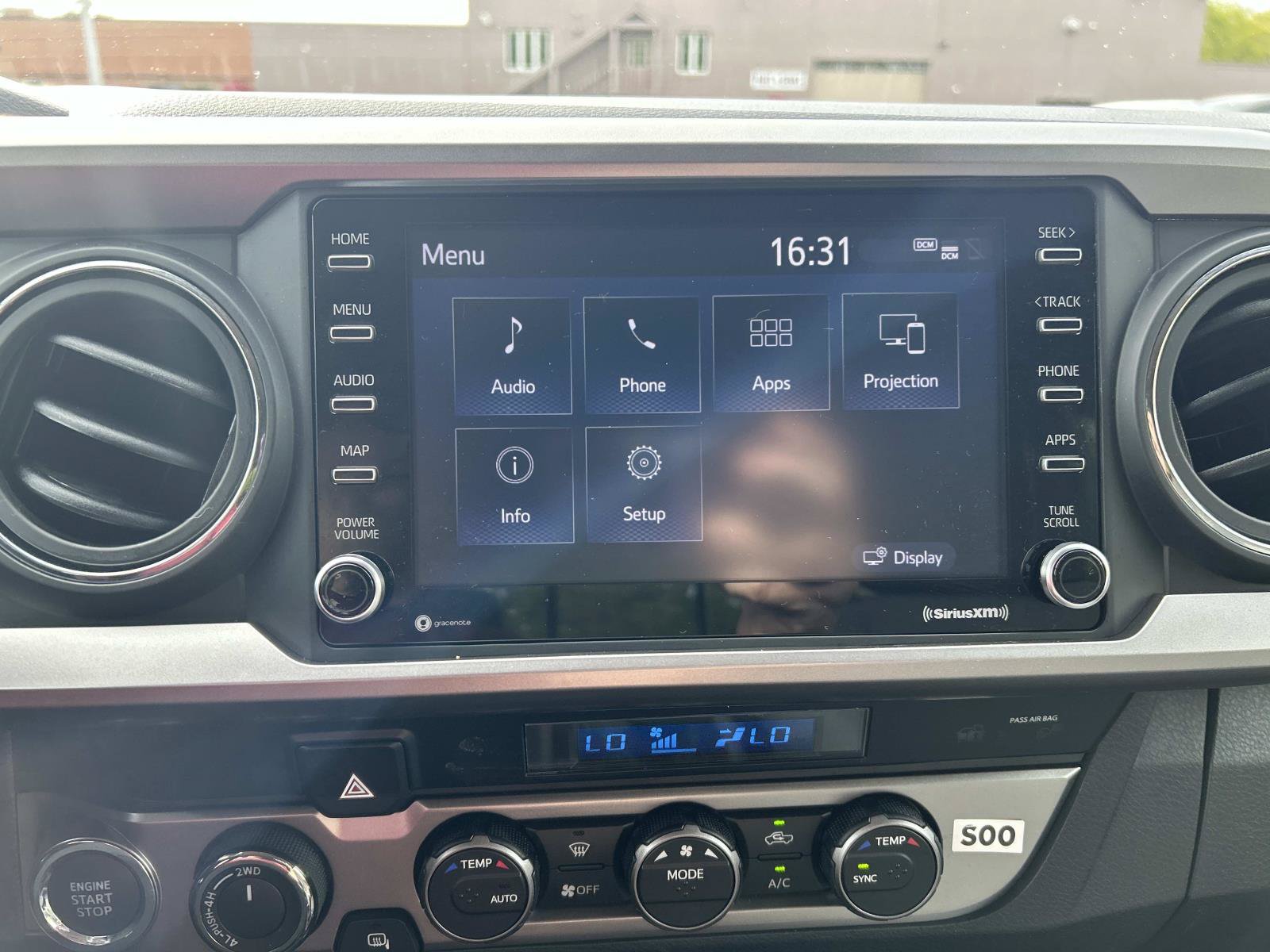 Used 2023 Toyota Tacoma SR5 AWD/4WD image 28