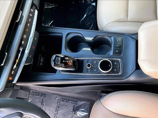 Certified 2024 Cadillac XT4 Luxury FWD image 15