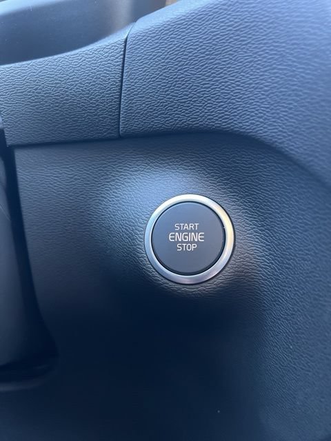 New 2026 Volvo XC40 B4 Core FWD image 20