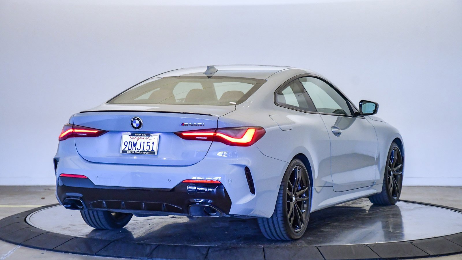 Certified 2023 BMW M440i Coupe w/ Premium Package image 4