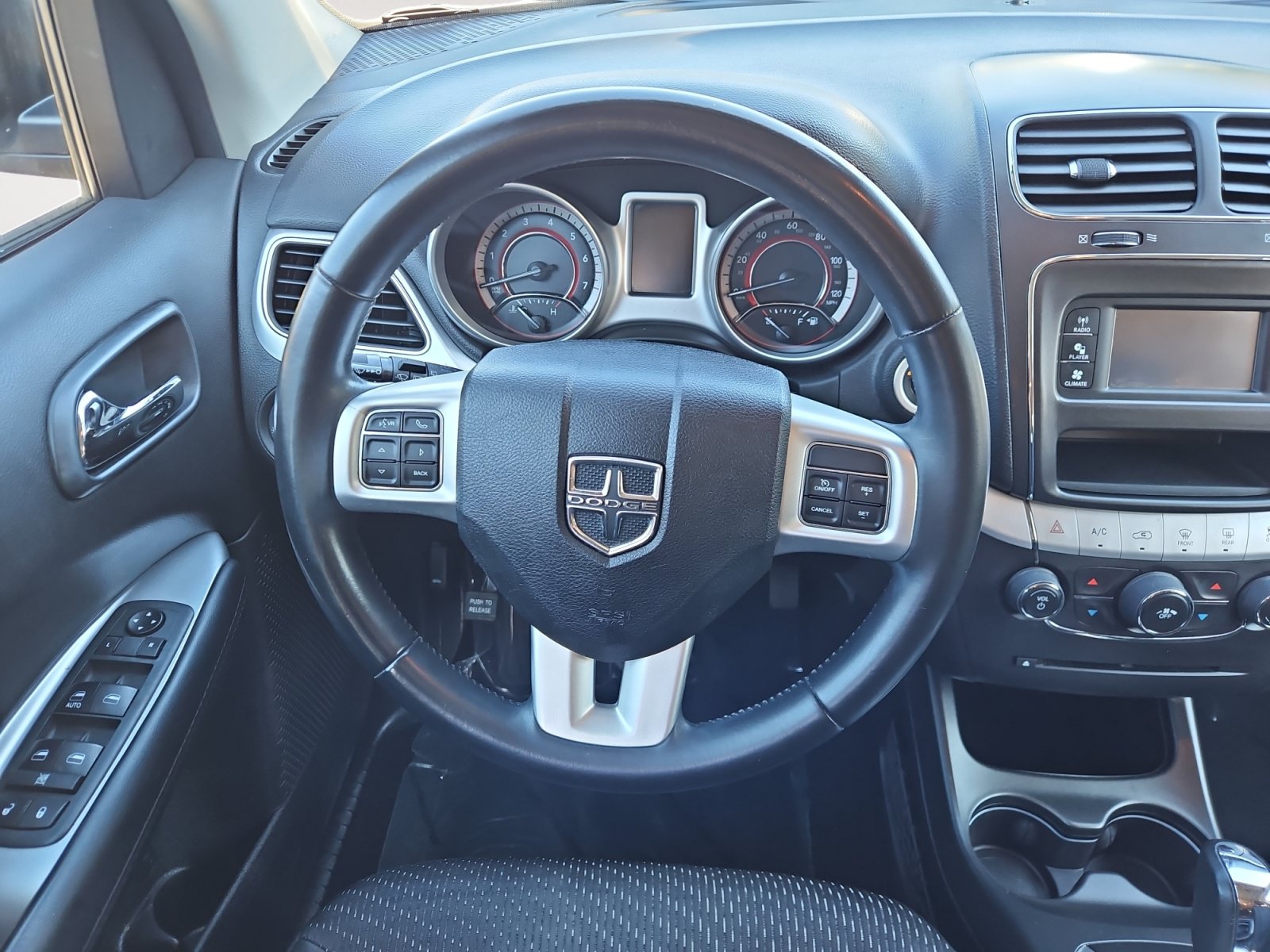 Used 2018 Dodge Journey SE w/ Connectivity Group FWD image 12