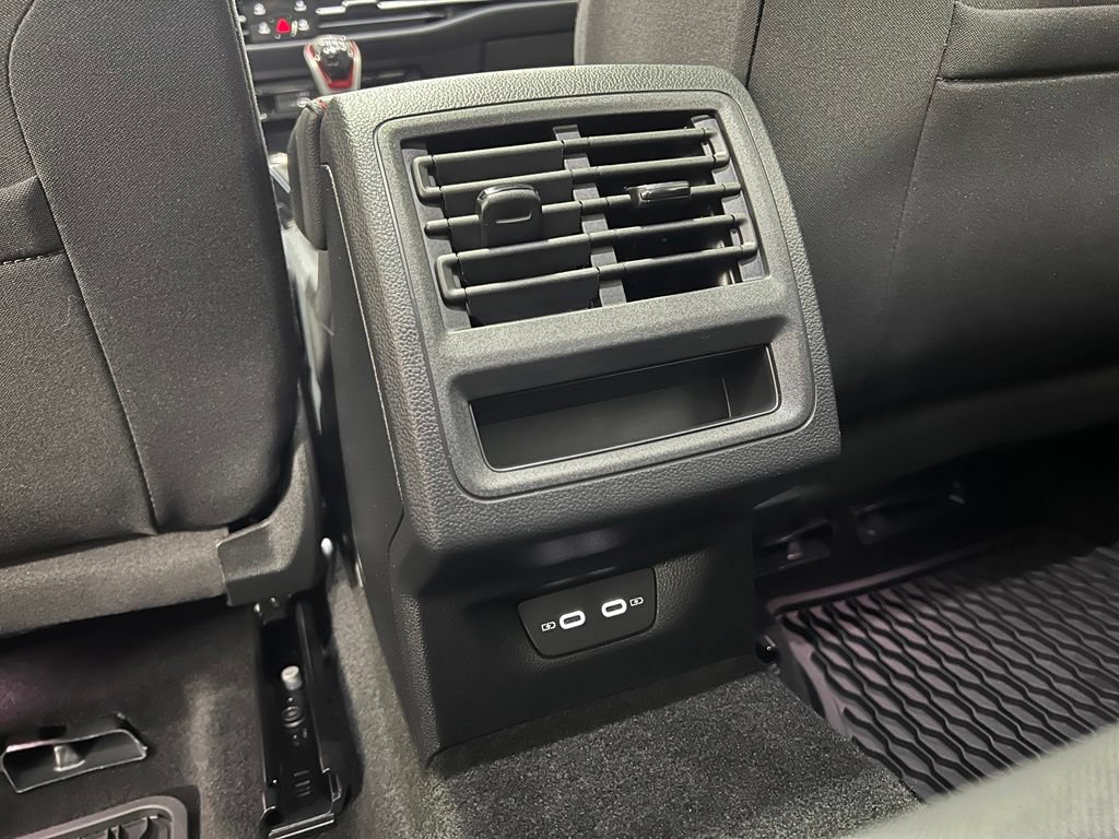 Used 2024 Volkswagen GTI SE FWD image 18