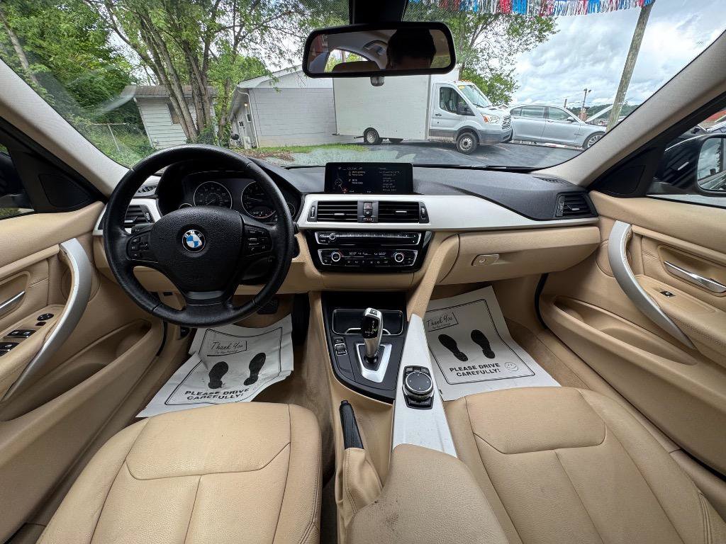 Used 2016 BMW 320i Sedan RWD image 26