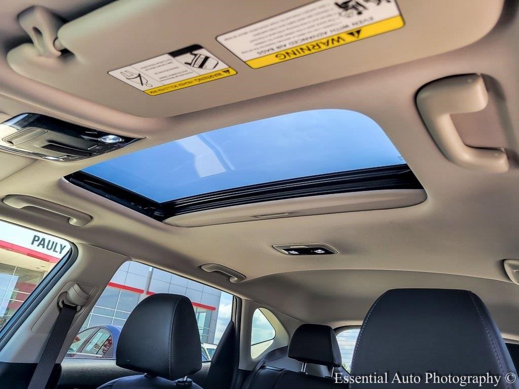 Used 2021 Kia Seltos SX w/ SX Sunroof Package image 9