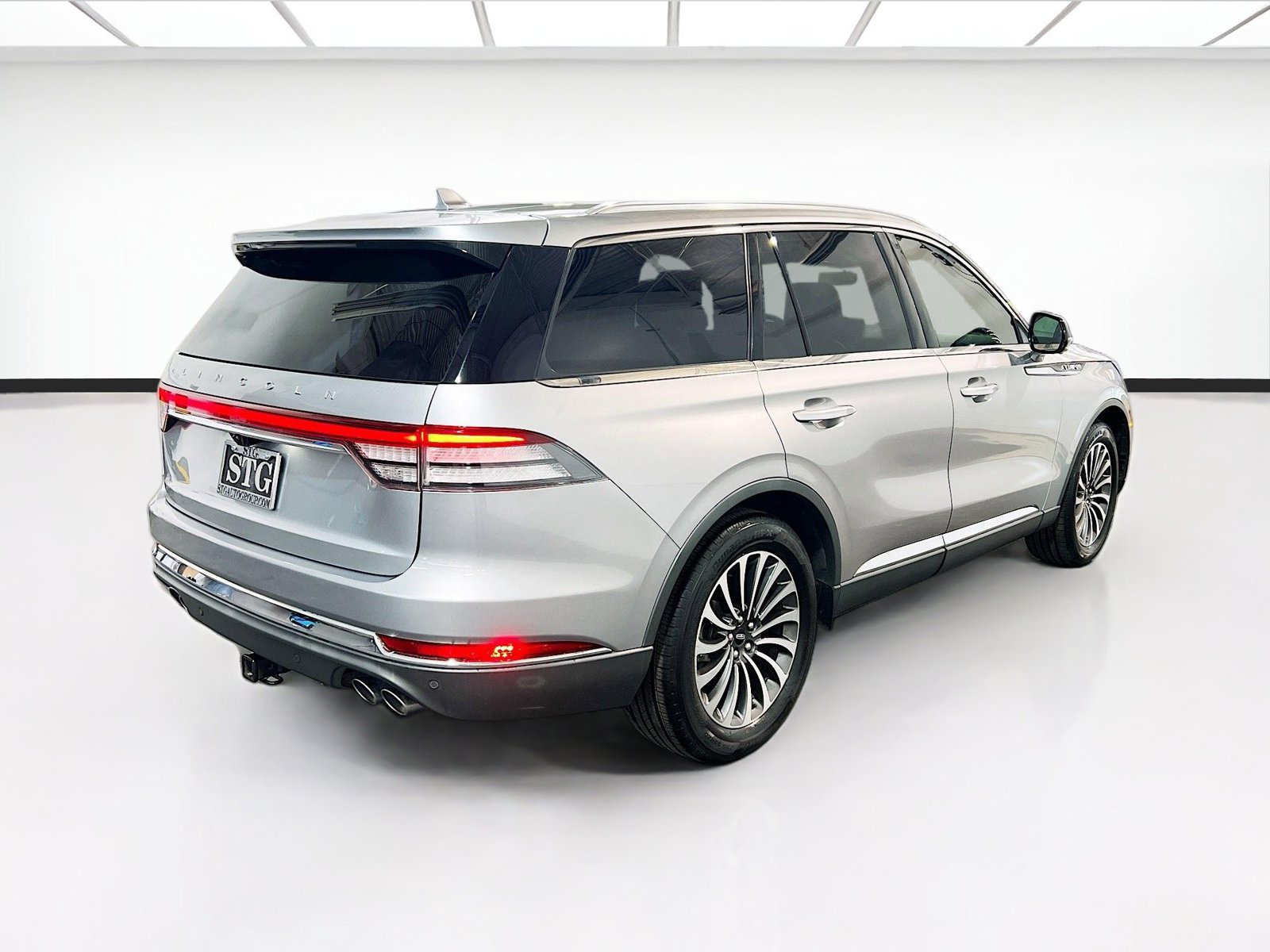 Used 2020 Lincoln Aviator Reserve AWD/4WD image 4