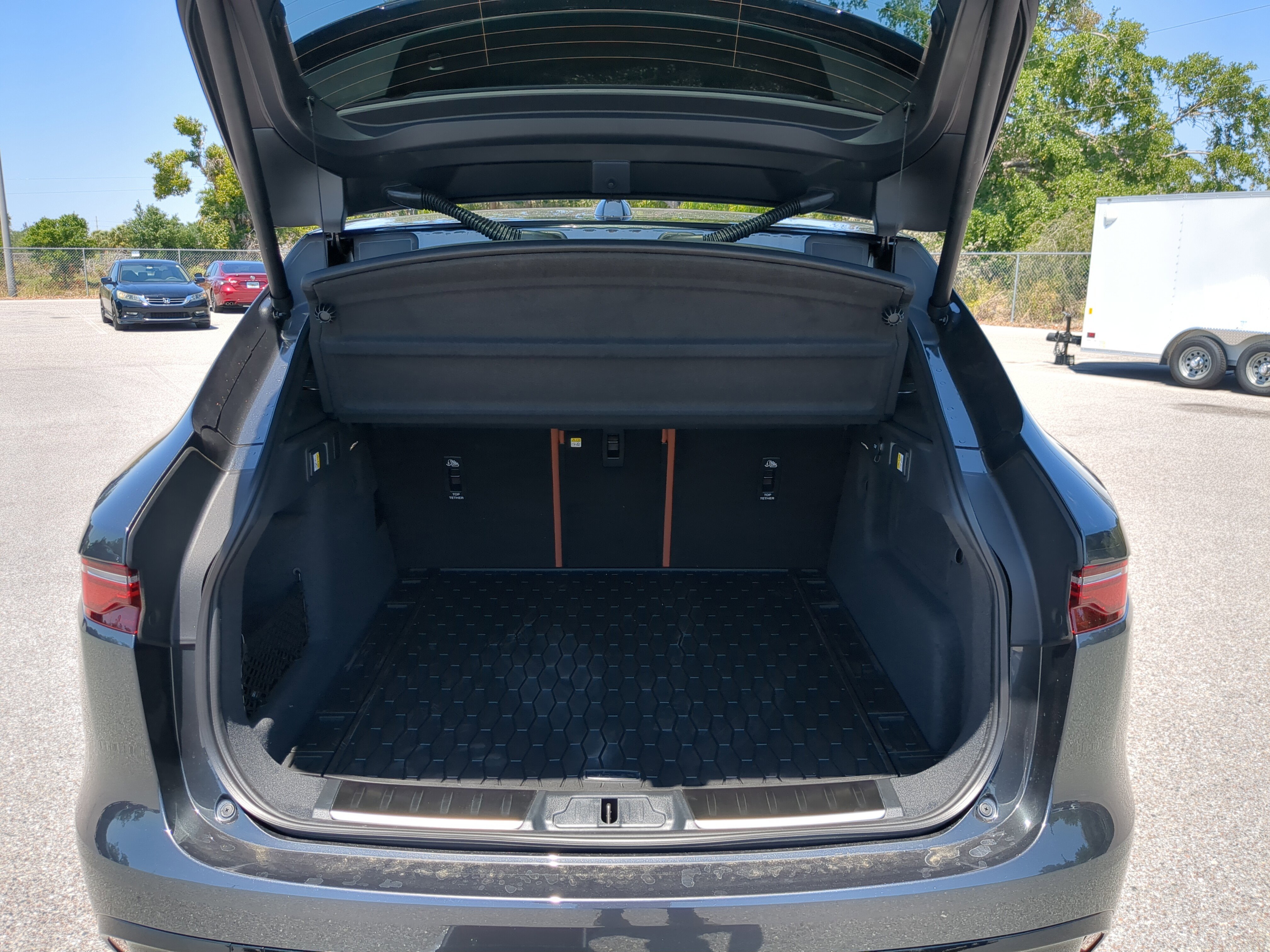 New 2026 Jaguar F-PACE R-Dynamic S image 7