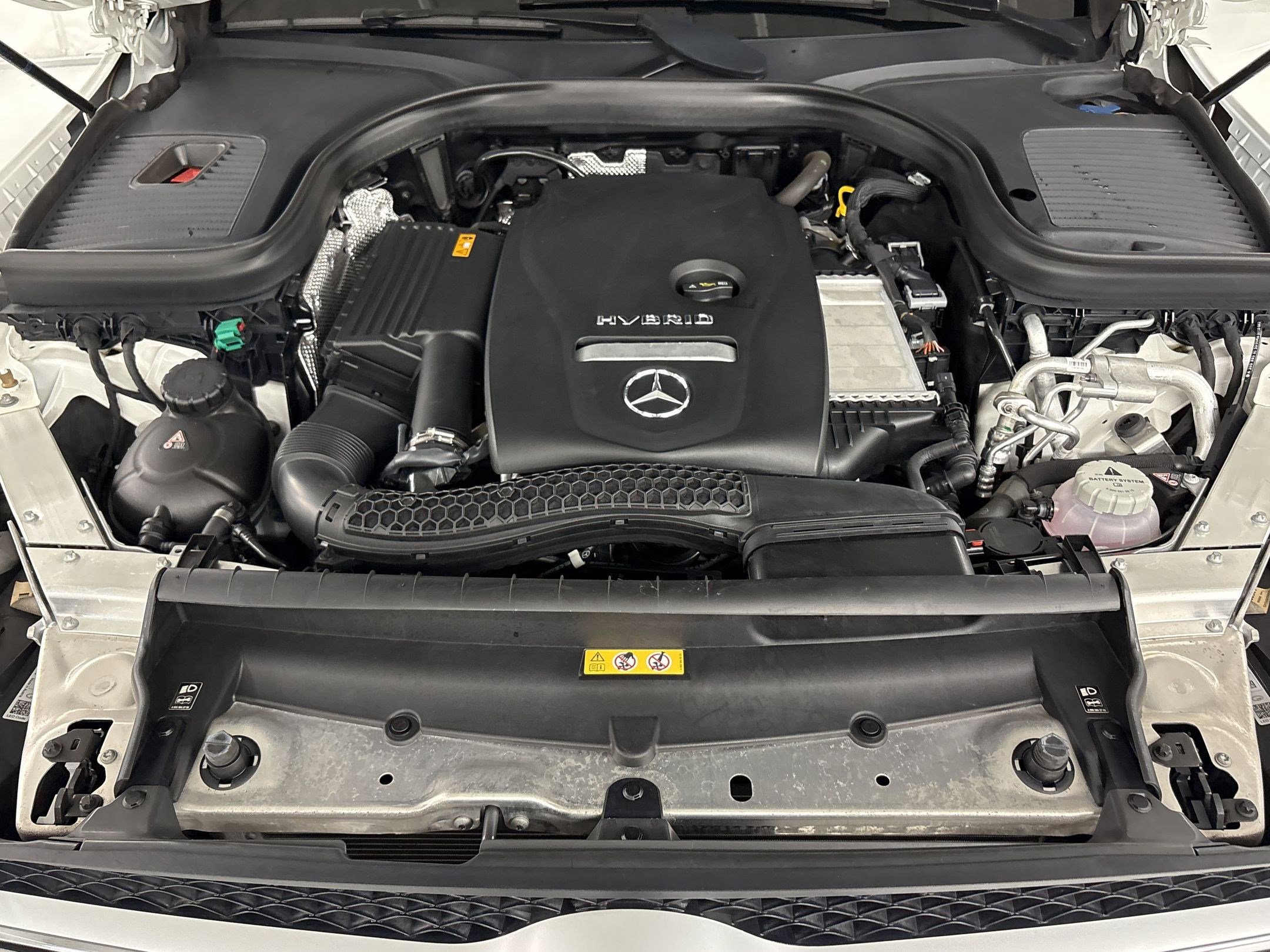 Used 2019 Mercedes-Benz GLC 350e 4MATIC image 32