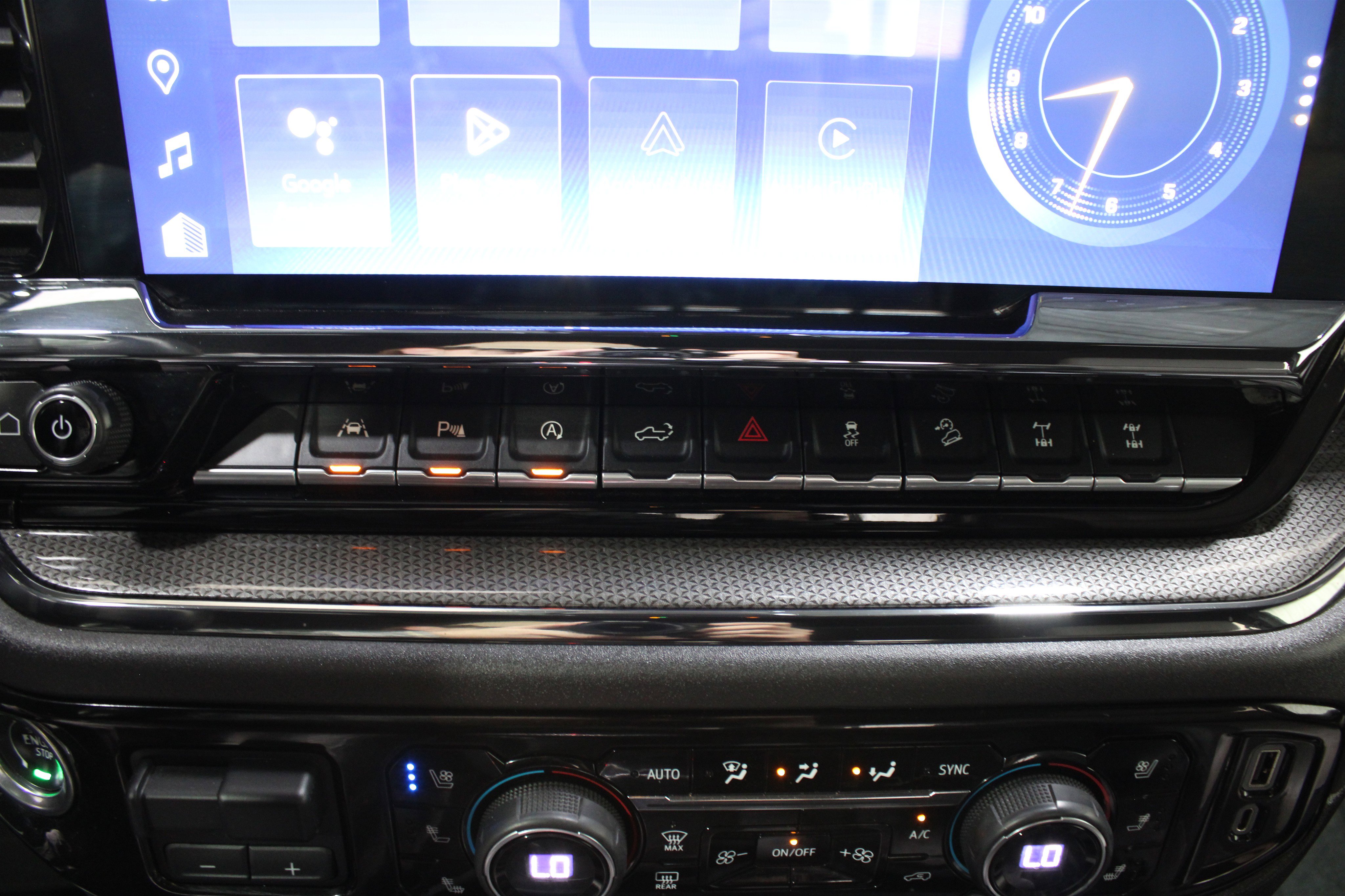 Used 2023 Chevrolet Silverado 1500 ZR2 image 23