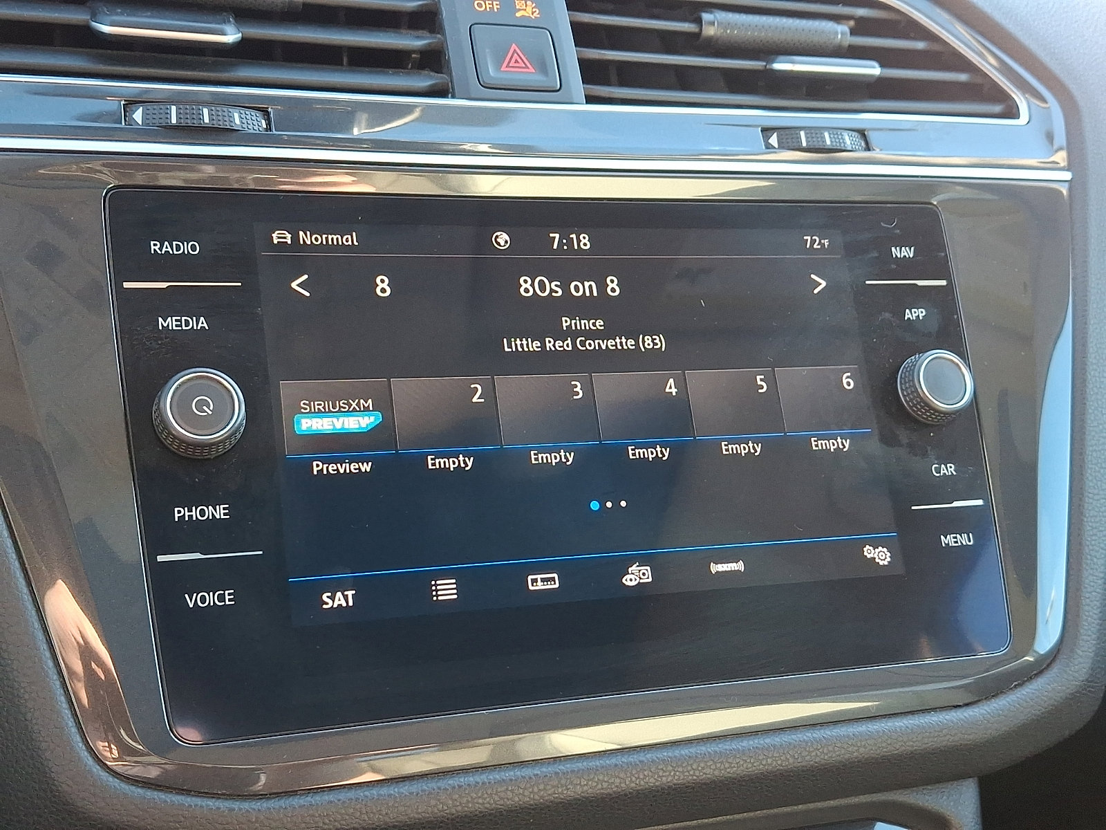 Used 2020 Volkswagen Tiguan SEL image 18