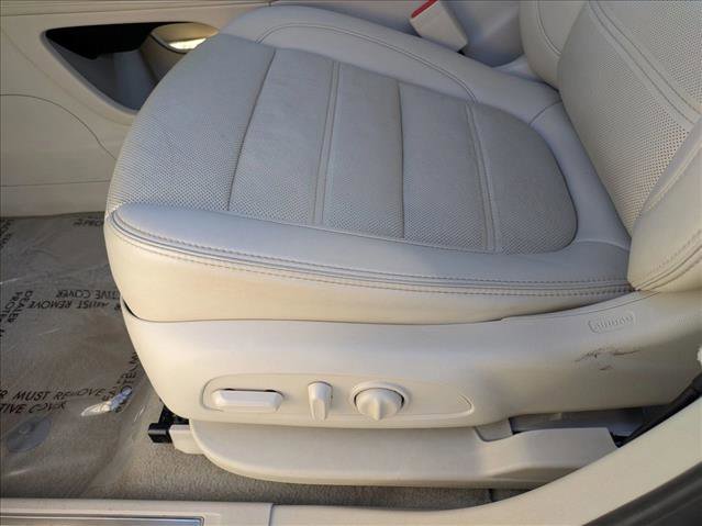 Used 2023 GMC Acadia Denali image 11