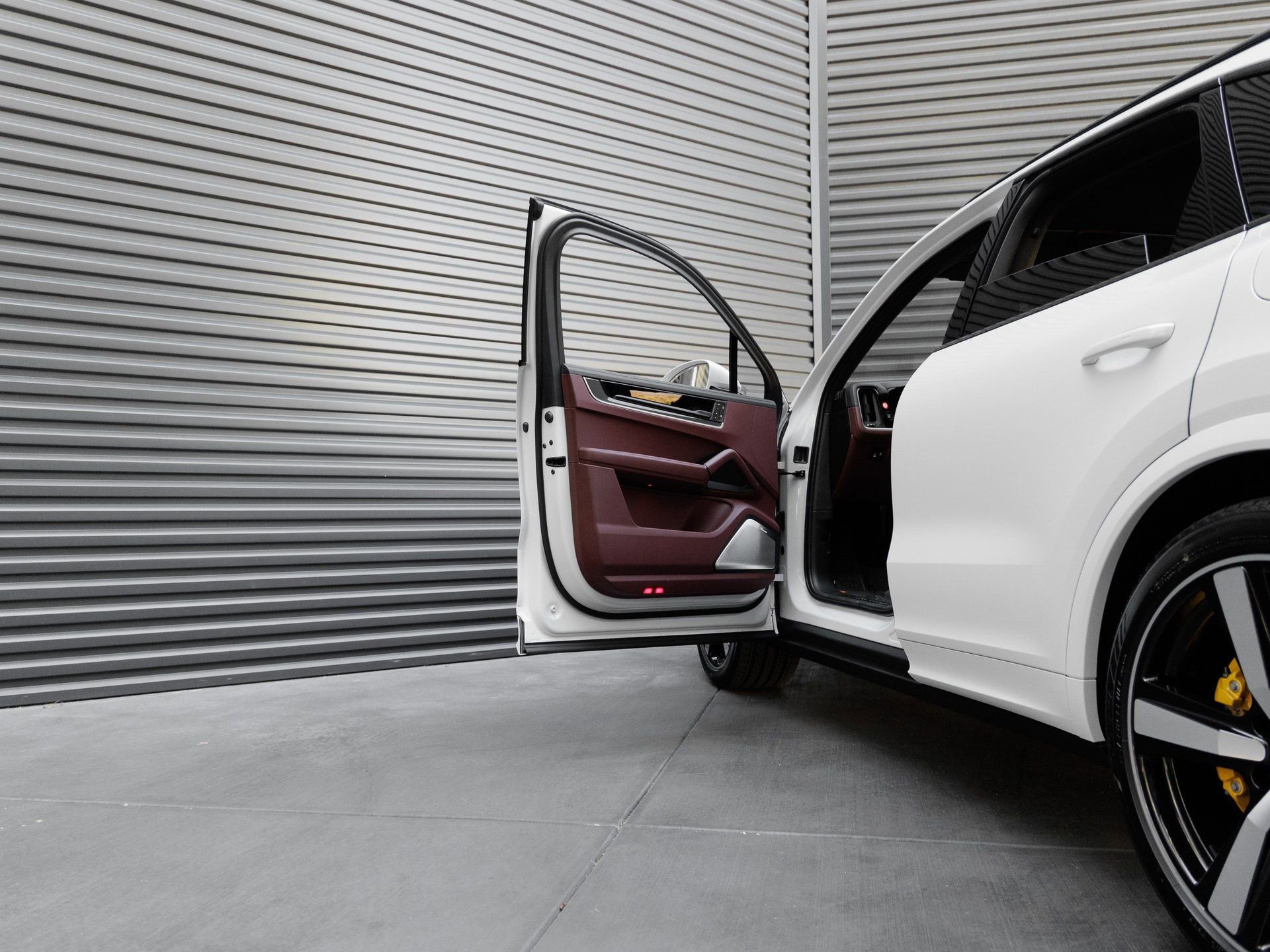 New 2026 Porsche Cayenne Turbo image 14