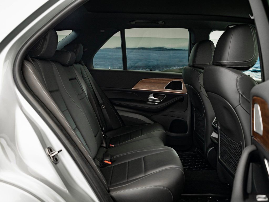 Certified 2025 Mercedes-Benz GLE 350 4MATIC image 44