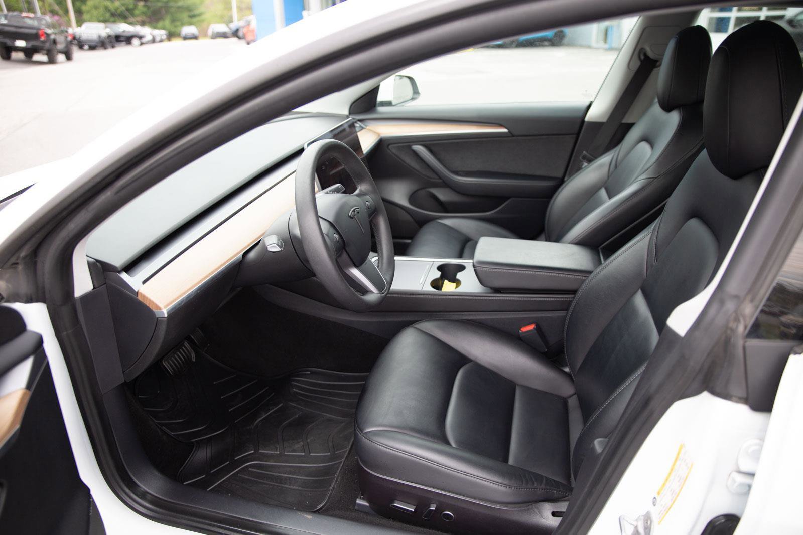 Used 2021 Tesla Model 3 Standard Range Plus RWD image 19