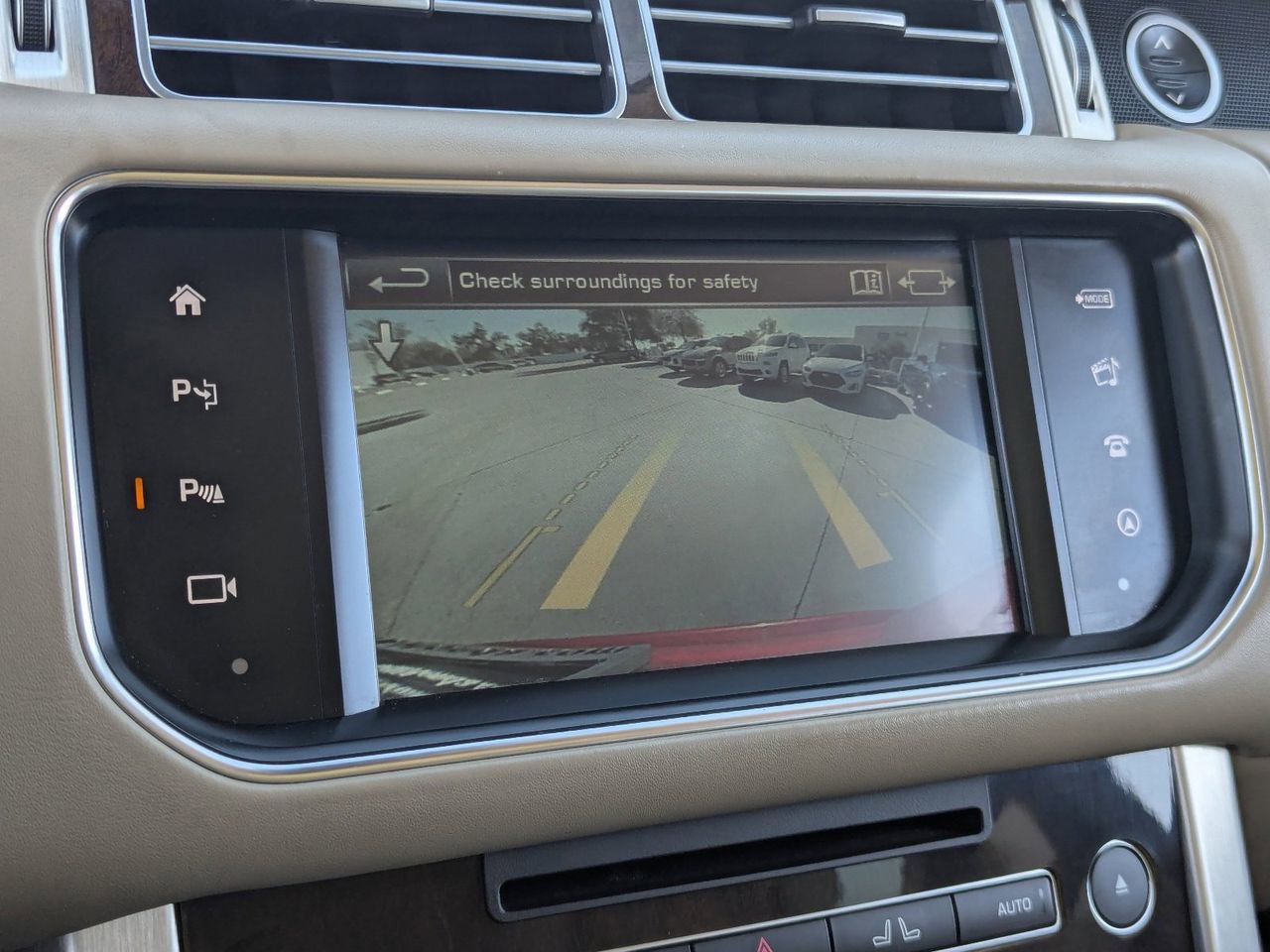 Used 2016 Land Rover Range Rover Supercharged image 25