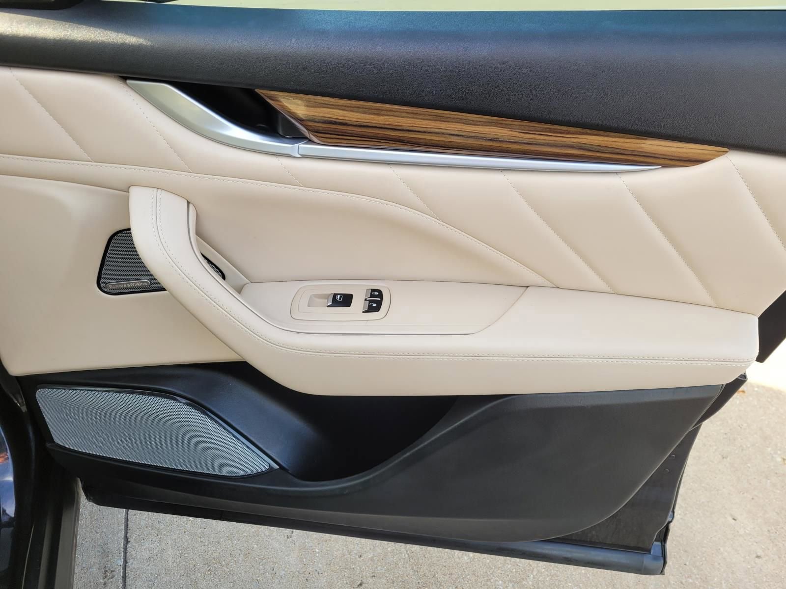 Used 2019 Maserati Levante GranLusso image 7