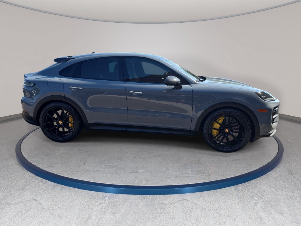 Used 2024 Porsche Cayenne Turbo GT AWD/4WD image 5