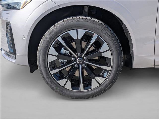 New 2026 Volvo XC60 B5 Plus w/ Climate Package image 11