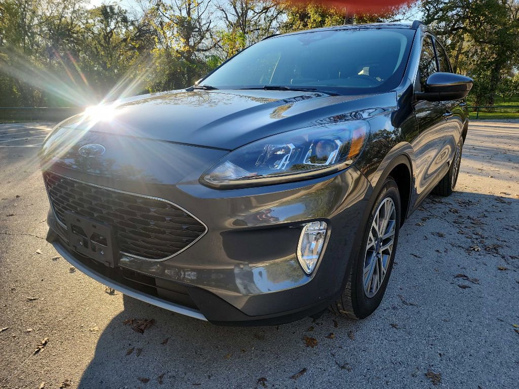 Used 2020 Ford Escape SEL image 3