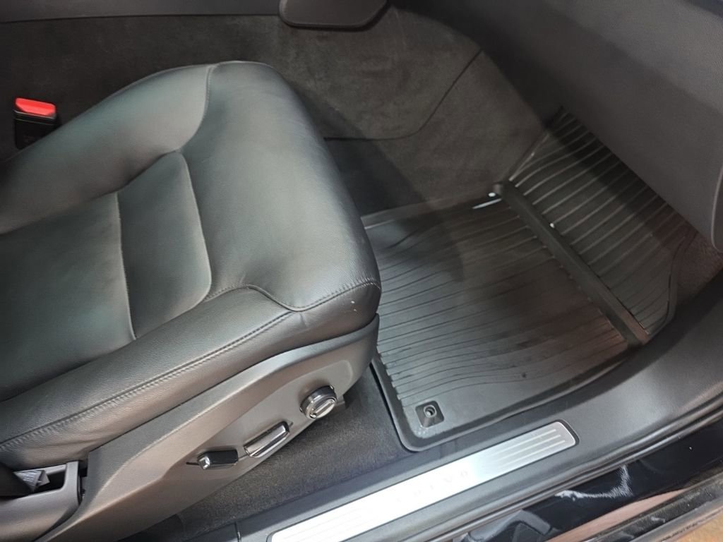 Used 2024 Volvo XC90 B5 Core image 9