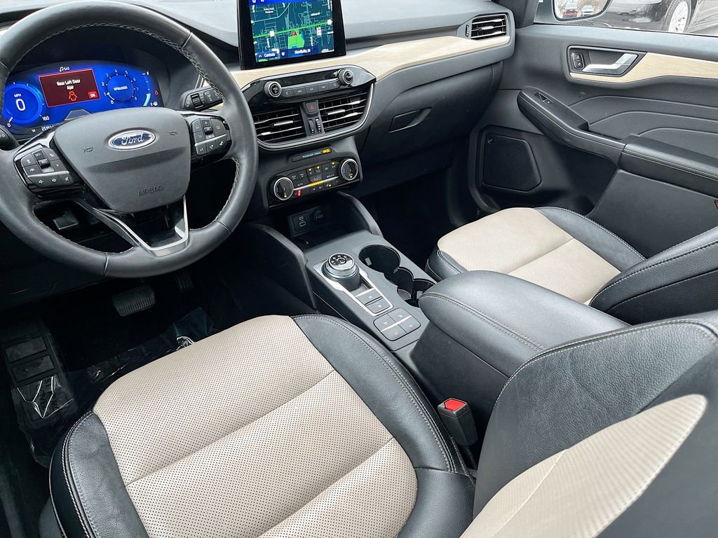 Used 2022 Ford Escape Titanium w/ Titanium Elite Package image 24