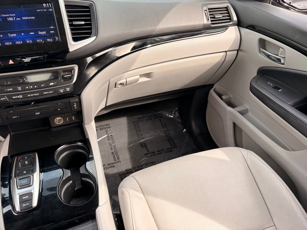 Used 2017 Honda Pilot Touring image 19