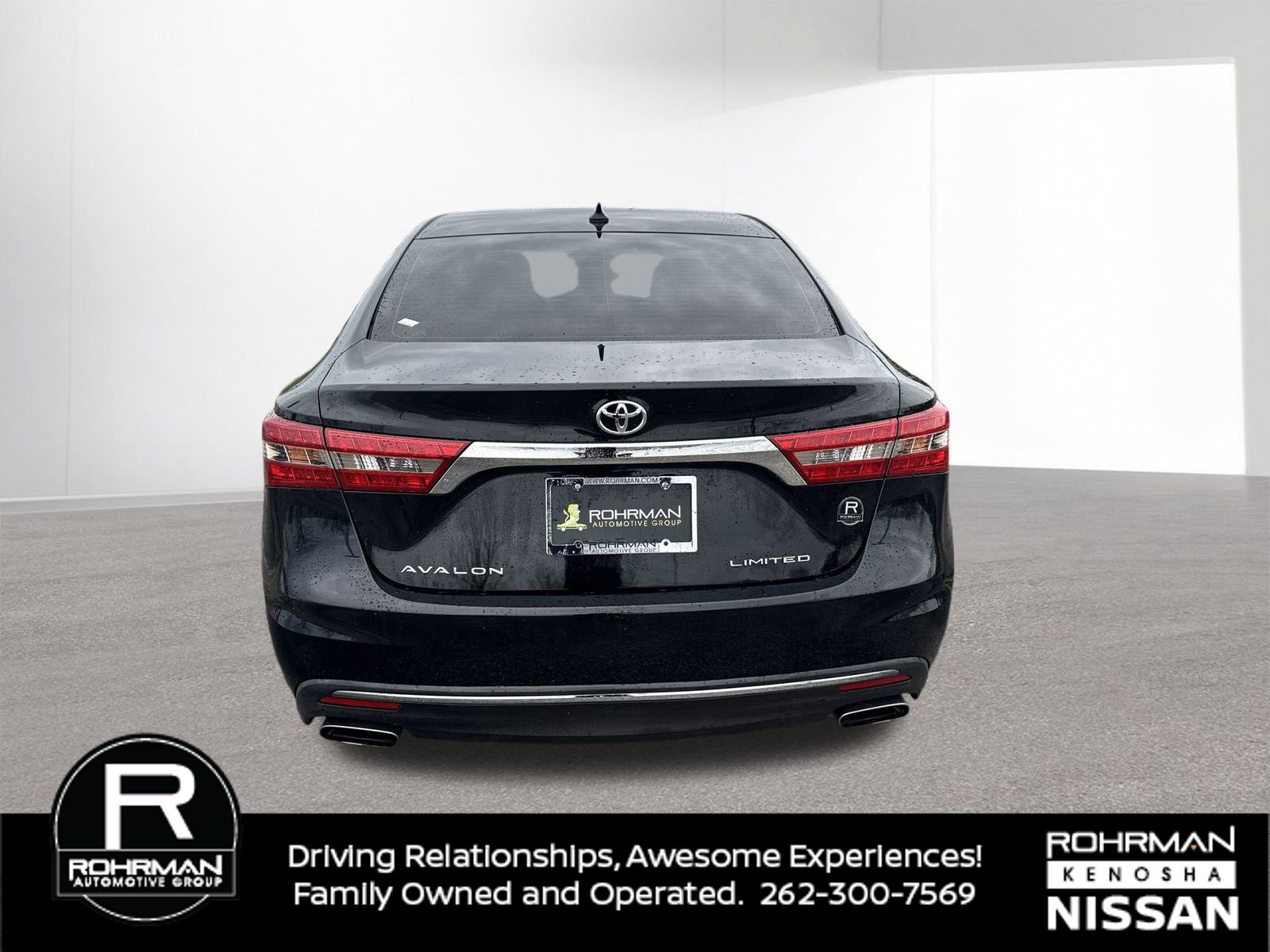 Used 2016 Toyota Avalon Limited w/ Toyota Safety Sense Package image 6