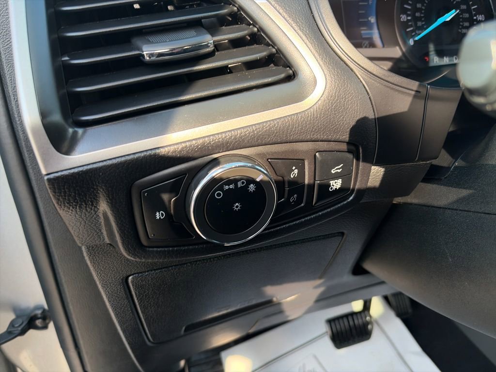 Used 2024 Ford Edge SEL w/ Convenience Package image 18